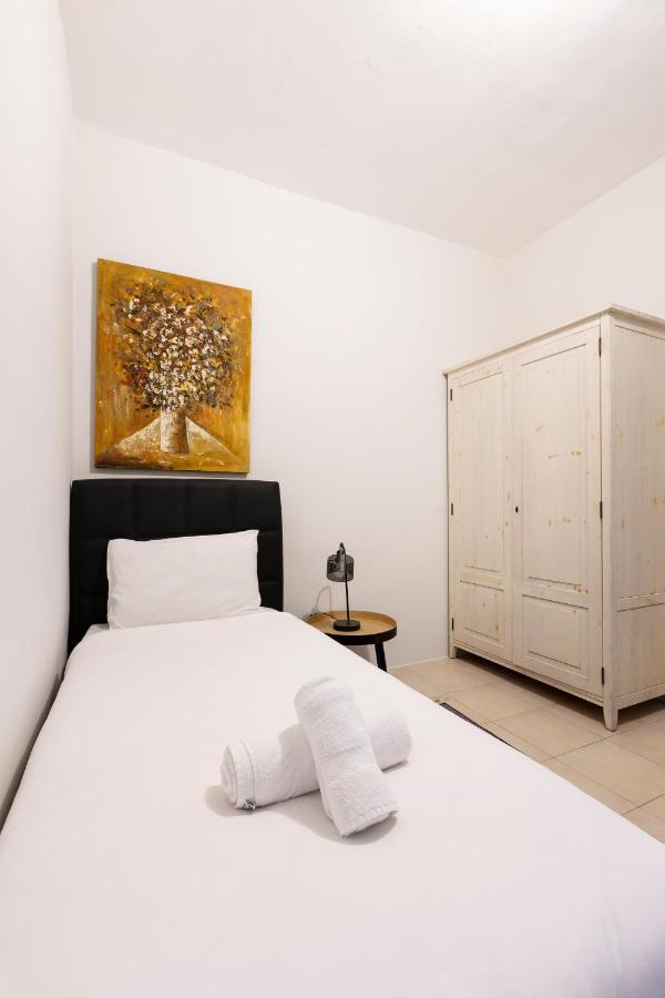 Sliema Central Apartment Just Minutes From The Beach By Jl Exterior photo